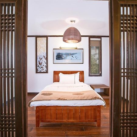Lijiang Cheriton Hotel Exterior foto